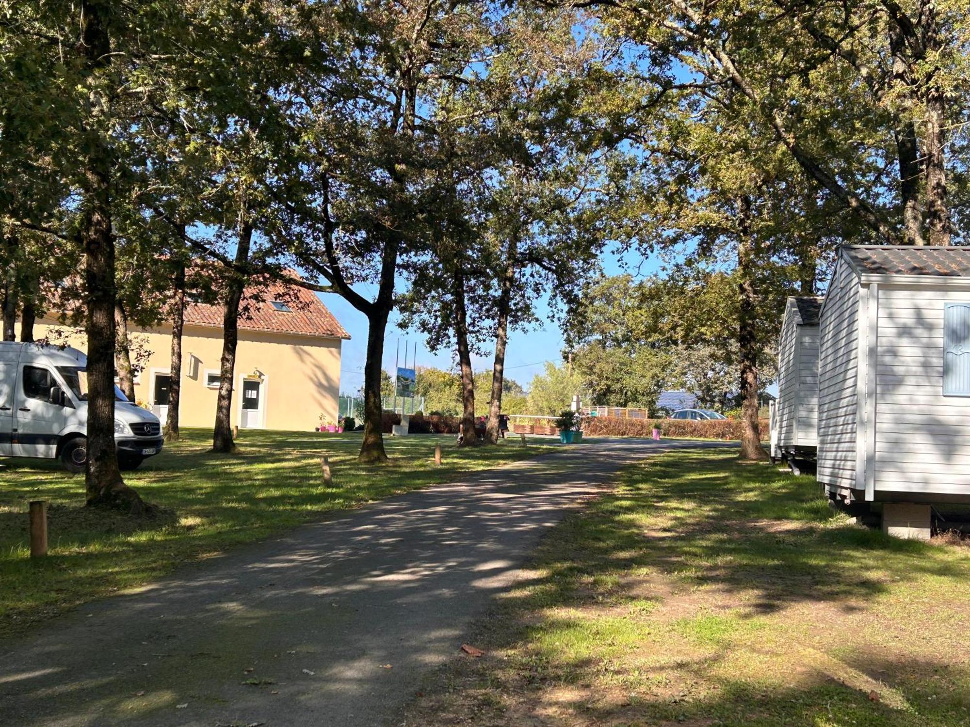 Camping Les Petites Minaudieres Coussay-les-Bois Zewnętrze zdjęcie